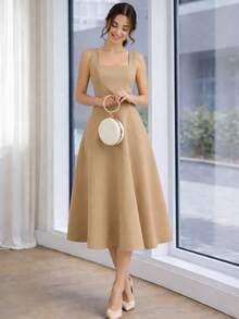 Women's Midi Dress With Square Neckline And Defined Waist - Màu Khaki - Xem 1