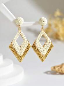 1 Pair Versatile Boho Style Handmade Woven Raffia Double-Layer Geometric Rhombus Earrings, Creative Exaggerated Colorful Raffia Geometric Earrings Suitable For Women's Daily, Vacation, Party Wear (Handwoven Randomly, Handmade May Have Slight Glue Residue) - Light Coffee - View 3