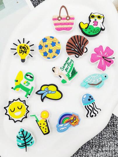 Set de 15 piezas de adornos de PVC con diseños de patrones de dibujos animados para decorar zapatos, sandalias, bolsas de playa, pulseras, para regalos de Navidad, Halloween y fiestas de cumpleaños