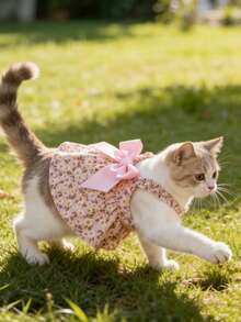 1件浪漫碎花无袖连衣裙，适合小型犬猫，透气轻盈，优雅公主风，适合春夏穿着。 - 彩色 - 查看 12