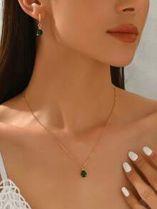 Bộ trang sức gồm 1 dây chuyền và 1 đôi bông tai kiểu dáng tối giản, mặt dây chuyền hình giọt nước đính đá pha lê, thích hợp để đeo hàng ngày, đi làm, hẹn hò, đi nghỉ mát, dự tiệc, làm quà tặng ngày Valentine, Ramadan, ngày Thánh Patrick, quà sinh nhật cho bạn bè. - màu xanh lá - Xem 6