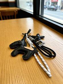 Yogodlns 锚形红色马蹄铁手工绳迷你高尔夫球杆钥匙扣情侣礼物母亲节情人节吊坠装饰小礼物女士办公学生钱包挂饰钱包配件可爱少女心汽车必备汽车装饰 - 黑色 - 查看 4