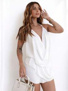 Conjunto Shorts Saia Feminino com Blusa Decote V Look Moderno e Confortável - Branco - Visão 2