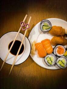 3pcs Cute Heart Chopstick Holders: Elevate Your Dining Experience With Silicone Chopstick Rests, Ideal For Sushi Nights, Asian Cuisine, And Daily Meals - Multicolor - View 3