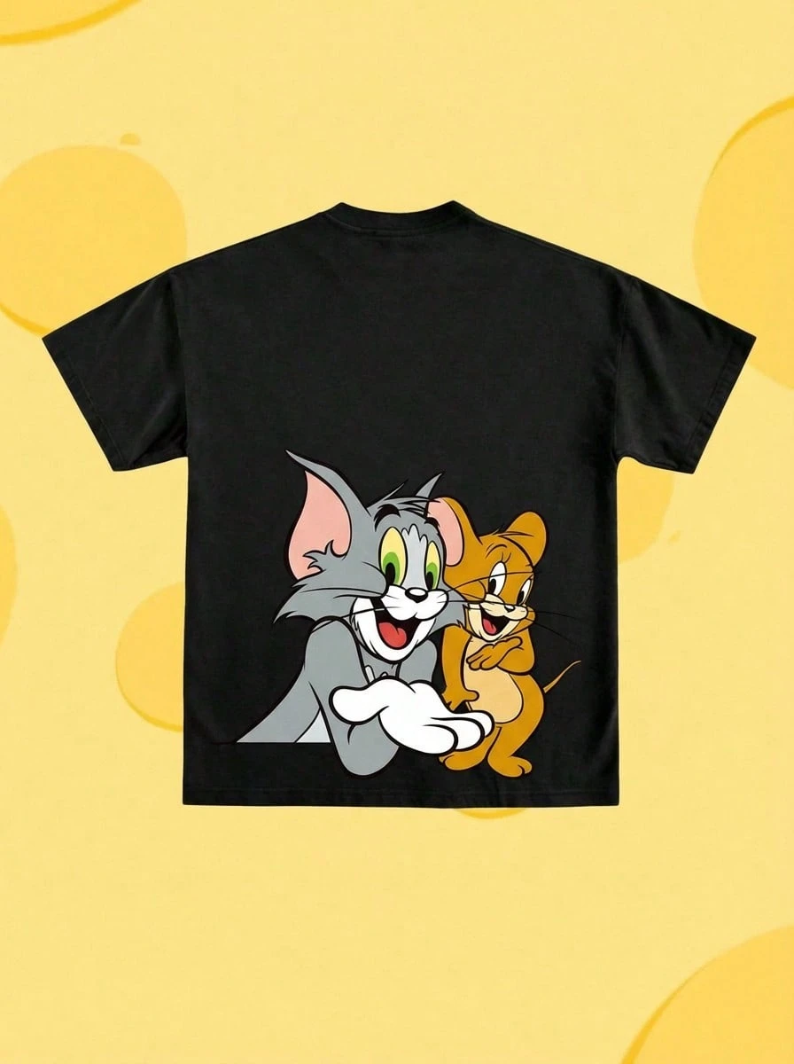 Whysmera SHEIN X Tom & Jerry Women's Summer New Joint Print T-Shirt, Made Of Skin-Friendly, Breathable, And Shaping Premium Fabrics, Classic Cartoon And American Graffiti Fonts, Loose-Fit Design, Anti-Aging Effect, Suitable For Daily Commuting, Campus Attire, Girlfriend Dates, Anime-Themed Parties, And Home Wear. - Black - View 1
