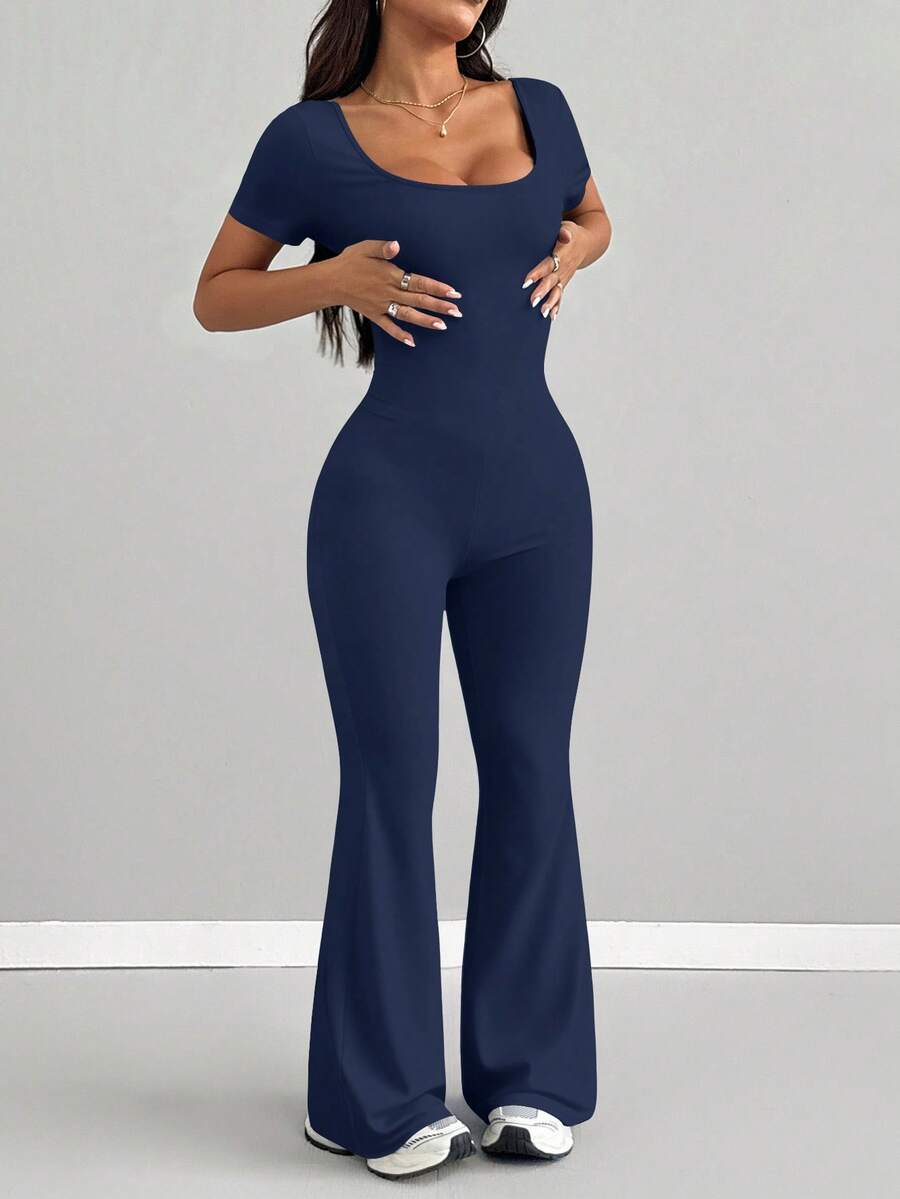 AITYI Studio 女士连体裤，修身剪裁，休闲 U 领纯色时尚性感舒适修身，适合户外运动，百搭实用，适合毕业典礼、新年、情人节、春夏等场合穿着。弹力针织短袖喇叭裤连体裤。 - 藏蓝色 - 查看 1