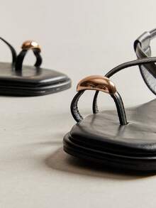 Hauture Women's Fashionable Casual Square -Toe With Strappy Thong Sandal, Gold Plate Ornament For Christmas - Black - View 3