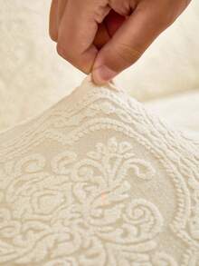 1pc Jacquard Vintage Floral Pattern Stretch Sofa Cover, Dust-Proof And Dirt-Resistant, Elastic Full Coverage Sofa Protector, Home Decor, Machine Washable, Pillow Cover Not Included - Creamy White - View 7