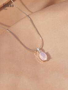 Hihho 1件椭圆形粉色吊坠项链，温柔优雅，柔和的粉色水钻与硬朗的金属链形成对比，适合日常通勤、约会、轻度聚会等多种场合。 - 項鍊 - 查看 9