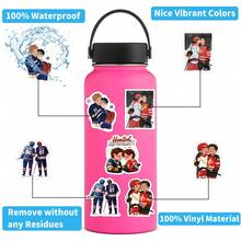 124张热力四射的竞争贴纸，高品质精美贴纸，适用于剪贴簿、日记本、笔记本电脑、保险杠、滑板、水瓶、电脑、手机、安全帽、汽车贴纸和装饰贴花。 - 隨機風格 - 查看 6