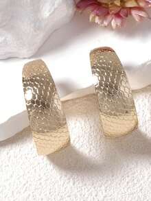 1 Pair Retro Minimalist Geometric C-Shaped Metal Stud Earrings, Versatile Casual Women Earrings - Geometry C - View 3