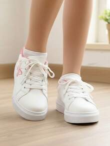 Tênis Casual Feminino Branco com Detalhe de Borboleta e Acabamento Rosa - Branco - Visão 1