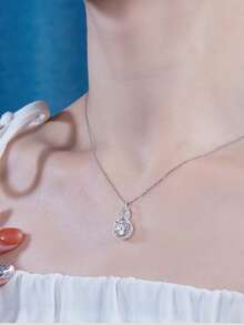 1pc Luxury 925 Sterling Silver 2ct 8.0mm Moissanite Pendant Necklace, Suitable For Women's Daily Wear, Party, Holiday, Valentine's Day, Mother's Day, Wedding Anniversary, Women's Jewelry Gift - Silver - View 3