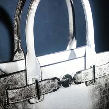 POHO Brand Luxury Women's Handbag, Large Crocodile Embossed Tote Bag, Casual & Fashionable, Suitable For Formal Occasions, Daily Outings, Or As A Gift For Female Friends - White - View 5