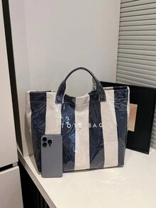 现代百搭的撞色手提包，专为女性设计；时尚高品质的PVC防水通勤包，休闲百搭的都市通勤手提包，适合购物、旅行和日常使用；实用轻便的大容量沙滩包，采用魔术贴封口；防水PVC材质的夏季沙滩包；是送给朋友、购物、通勤、摄影和度假旅行的完美之选。 - 藏蓝色 - 查看 7