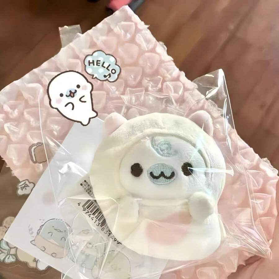 1pc 2026 Hot-Selling Cute Corner Creature Bean Sesame Small Seal Pendant Backpack Bag Charm Super Adorable Girly Perfect Gift Holiday Gift Birthday Gift Fun Gift Children's Gift