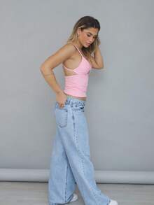 Cropped Tank Top With Deep V-Neck In Polyamide – Thin Straps And Cut-Out Detail | Sexy And Comfortable - Rosa Pálido - Ver 2
