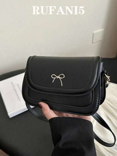 迷你时尚纯色翻盖马鞍包，女士多功能蝴蝶结金属装饰单肩斜挎包，适合购物、携带钱包、休闲外出，适合年轻女性、大学生、职场新人、白领。也非常适合办公室、大学、工作、商务、通勤、户外活动、旅行和郊游。