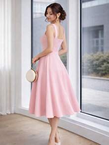 Women's Midi Dress With Square Neckline And Defined Waist - 淺粉色 - 查看 2