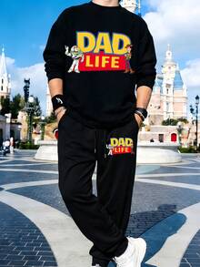Men's Black And Light Gray Crewneck Sweatshirt And Trousers Set, Featuring Disney Toy Story Buzz Lightyear Design And DAD Letter Print, Sporty Casual Wear, Sportswear, Comfortable Men's Sweatshirt And Trousers Two-Piece Set, A Perfect Gift For Men. - Black - View 2