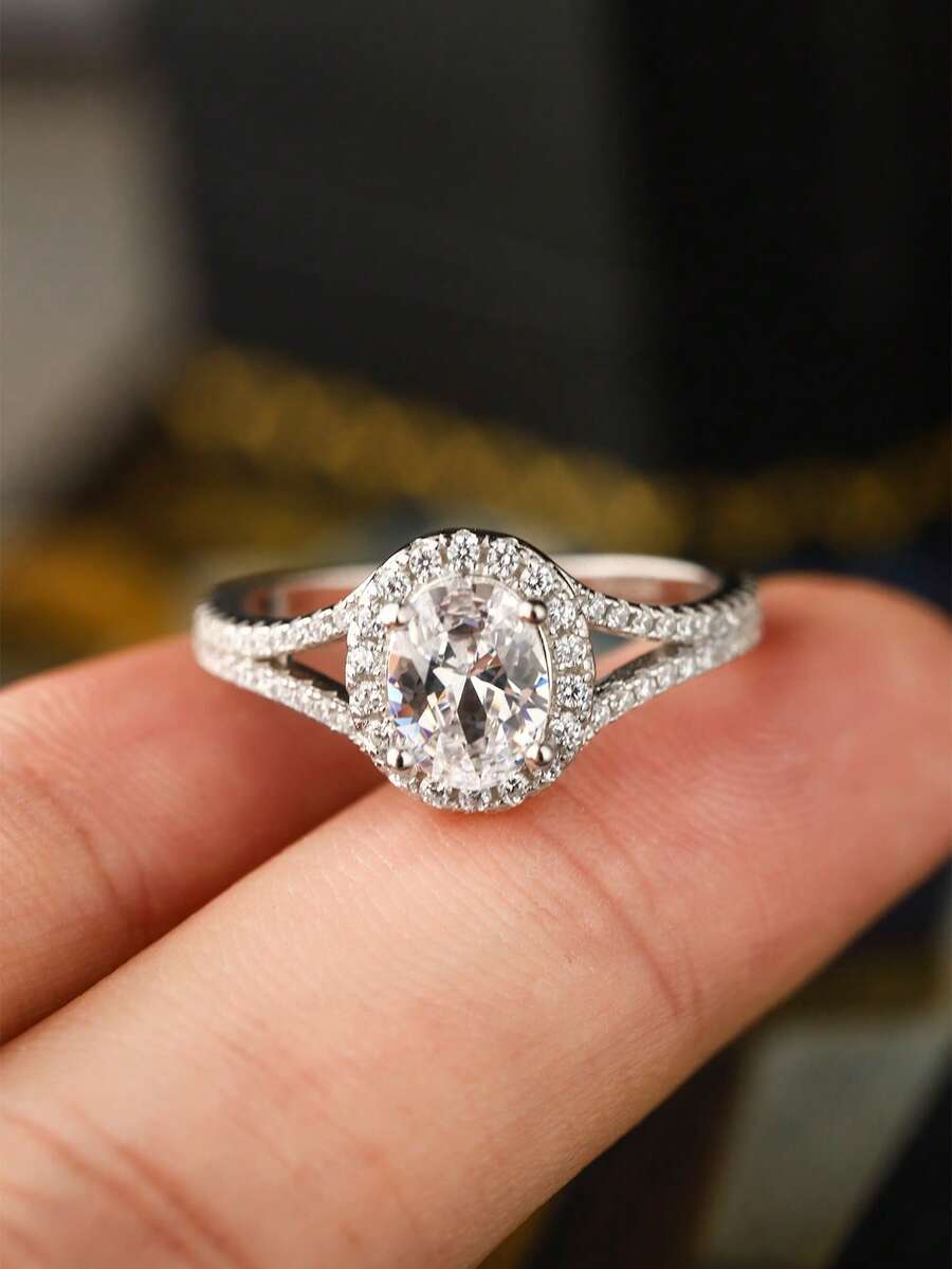 椭圆形镶钻戒指，镂空雕刻戒托，奢华订婚派对戒指，尽显高端气质 - 白色 - 查看 1