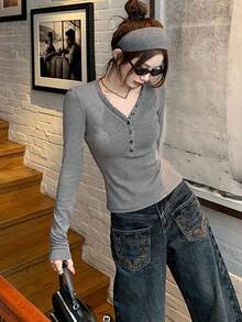 Sweet & Cool Plaid Patchwork V-Neck Long Sleeve T-Shirt, Slim Fit Layering Top, Spring/Summer - Grey - View 4