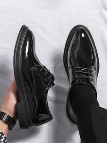 男士正装鞋黑色漆皮休闲鞋，奢华复古设计师男士尖头商务婚鞋，优雅绅士社交鞋简约系带德比鞋，舒适圆头牛津鞋，价格亲民的高端质感系带纯色软底轻便休闲鞋，优雅时尚商务正装鞋通勤西装皮鞋，办公室派对婚礼新郎鞋晚宴约会节日礼物春秋季皮鞋，品牌返校学院风莫卡辛鞋 - 黑色 - 查看 3