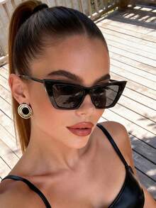 1 Pair Women's Cat Eye PC Frame Solid Color Fashion Glasses For Daily Wear - Black - View 1