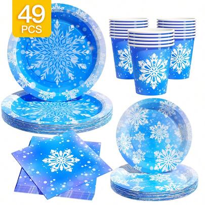 一套一次性派对用品，包括冰蓝色雪花图案的餐盘、餐巾纸和纸杯，适合8位客人使用，适用于生日、婚礼、主题派对和家庭野餐等场合。