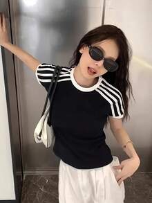 4-Stripe 女式学生黑色简约街头风休闲通勤个性化 Y2K 修身性感圆领短袖 T 恤，春夏款 - 彩色 - 查看 6