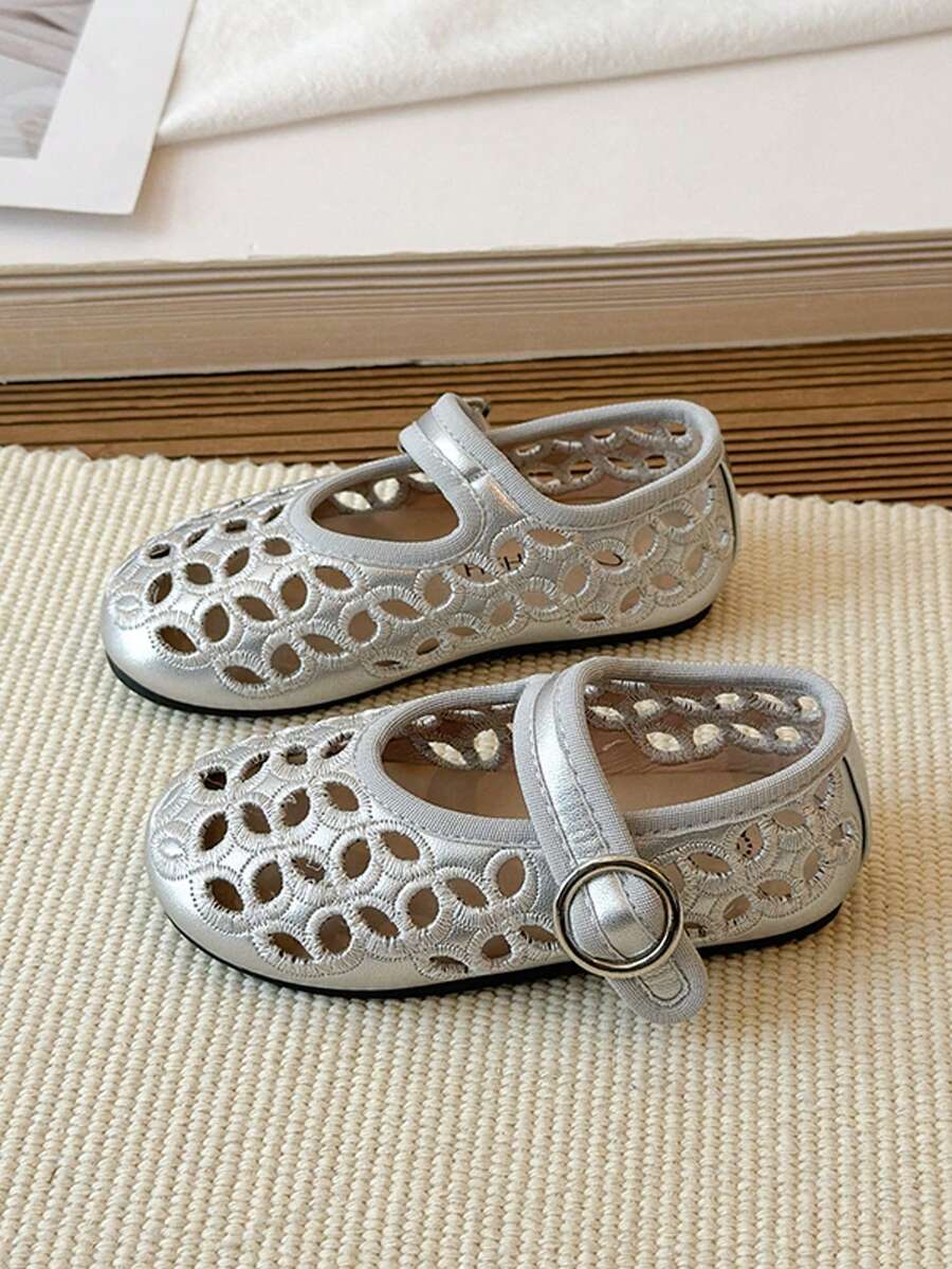 2026年新款女童春夏低帮芭蕾舞鞋，镂空圆头小众芭蕾舞鞋