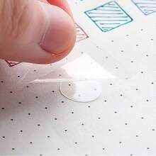 Fita adesiva dupla face transparente de alta aderência, 600 unidades, suporta até 1 kg, sem resíduos, ideal para scrapbooking, diários, decoração de casamentos, aniversários e artesanato. Rolo com 100 unidades. Adesivos removíveis transparentes para balões, 600 unidades - adesivos dupla face, à prova d'água e sem resíduos, perfeitos para decoração de festas, casamentos, Natal e embrulho de presentes. - Redondo - View 4