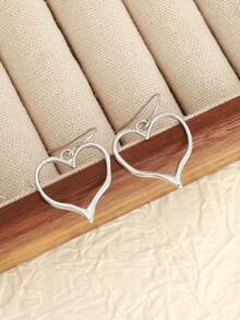 1 Pair Minimalist Geometric Hollow Heart Dangle Earrings - Silver - View 4