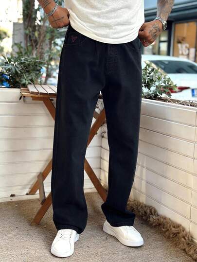 男士深灰色水洗直筒牛仔裤，修身简约设计，通勤百搭，休闲街头风，四季皆宜