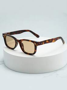 Tortoiseshell Frame With Brown Lenses