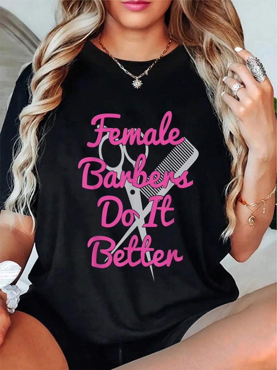 Camiseta Femenina Barberos al Máximo Estilo Urbano - Diseño con Tijeras y Peine, Ideal para Amantes del Estilo y la Moda, Perfecta para Looks Modernos y Originales - Negro - Ver 1