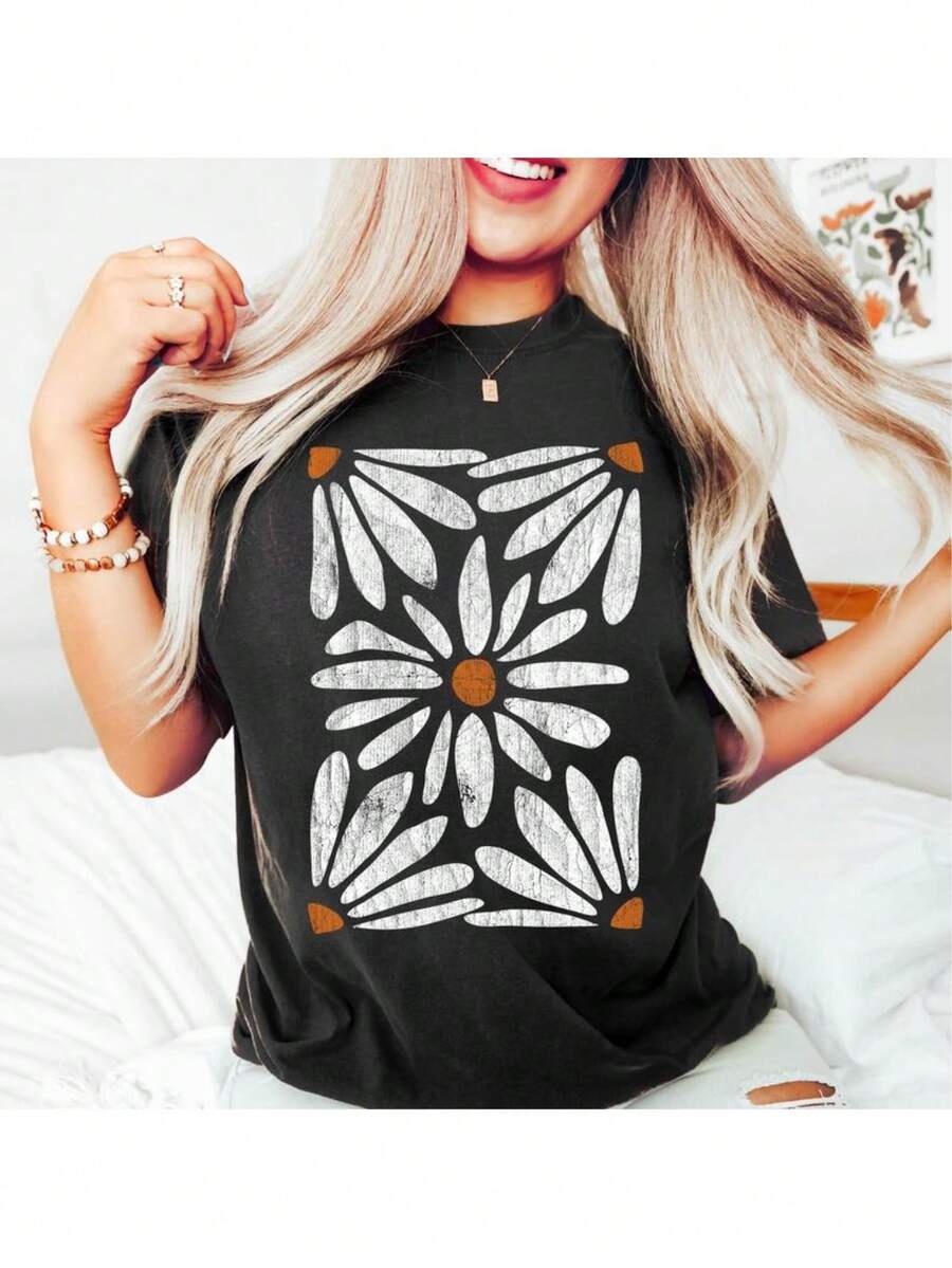 Boho Daisy Botanical Vintage T-Shirt Womenswear Casual Cotton Fabric Knit - Black - View 1