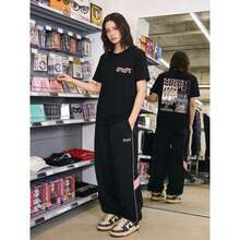 KATSEYE Double-Sided Graphic T-Shirt - "You Could Have Had My Love" Lyric Merch, Premium Cotton Oversized Fan Apparel, KATSEYE Tour & Concert Tee, Gift For KATSEYE Fans & Pop Music Enthusiasts - 黑色 2 - 查看 7