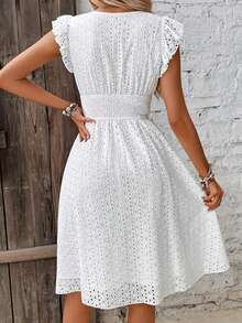 Women's White V-Neck Dress - Jacquard Hollow Ruffled Waist Cinched, French Gentle Style Summer Slim A-Line Midi Dress - trắng - Xem 2