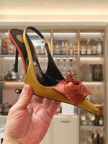 Giày sandal cao gót mũi nhọn mùa xuân 2026, hở gót, trang trí hoa, gợi cảm và thanh lịch, [Lưu ý: Hoa 3D được làm thủ công, hình dạng có thể thay đổi ngẫu nhiên] - Màu vàng - Xem 2