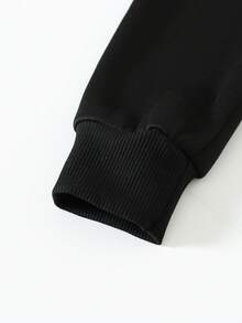 Disney Lilo & Stitch Retro Vinyl Record Player Music Pullover Comfortable Print Young Girls' Long Sleeve Sweatshirt, Suitable For Autumn/Winter, Lightweight And Cozy, Great For Layering In Fall, Fashionable Casual Wear, Graphic Design, Back To School Season, Autumn, Back To School Party, Suitable For Outdoor Picnic, Street Photography, Home, Campus, Holidays, New Year Gift - màu đen - Xem 4