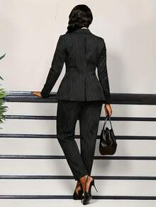 Bộ vest nữ kẻ sọc, có ve áo, tay dài, kiểu cài khuy hai hàng, phong cách công sở thường ngày, tối giản và hiệu quả, trang phục công sở thoải mái. - Nhiều màu - Xem 6