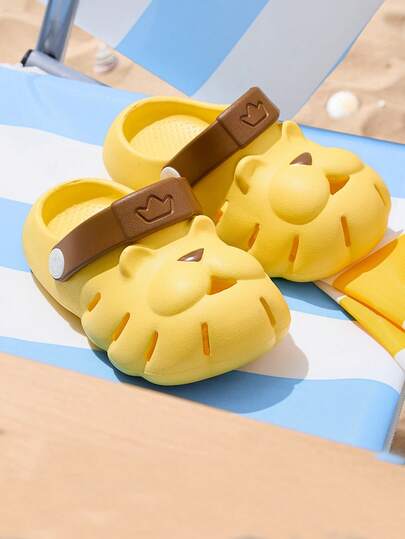 2-6 Years Old Kids Sandals 2026 New Summer Boys Outdoor Breathable Hollow Soft Bottom Beach Shoes 1-3 Years Old Toddler EVA Mid-Small Children Boys Slippers