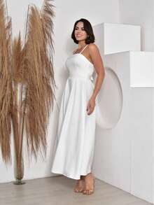 Elegant Casual Dress Made Of Tailored Fabric. Hem With Ruffle Detail. Wedding Dress. - 米白色 - 查看 1