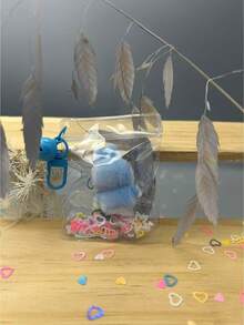 A Keychain, A Practical And Thoughtful Small Gift, Conveys Deep Affection And Warmth When Given To Others. - Multicolor - View 1