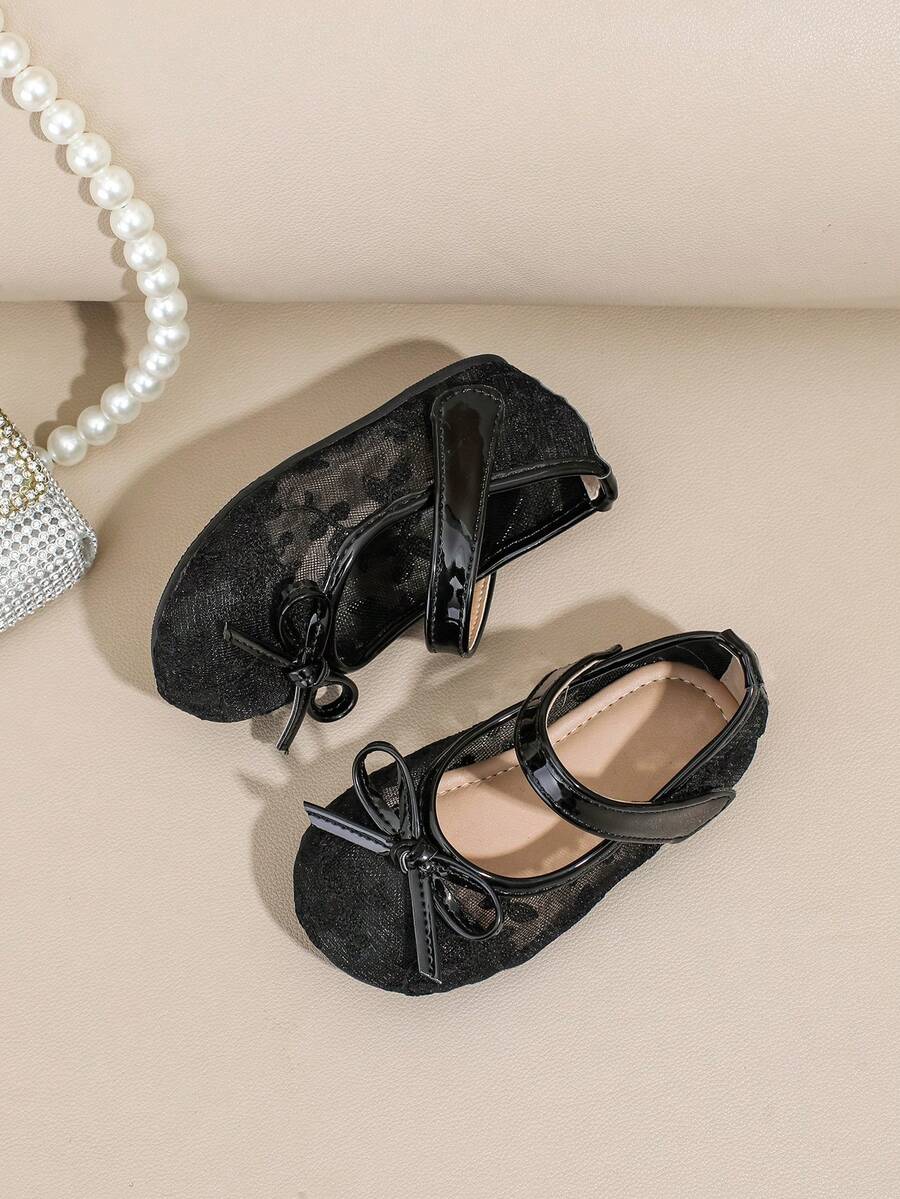 1 Pair New Girls' Flat Sandals, Breathable Lace Versatile Fashionable Children Baby Princess Shoes - Black - View 1