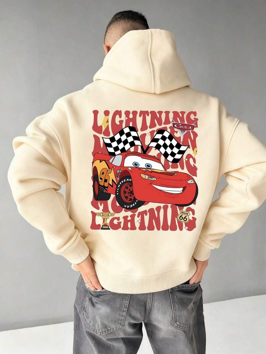 Disney Men's Casual Hoodie, Featuring A Red Cartoon Car From "Cars" Paired With Black And White Checkered Flags And Flame Element Patterns, Creates A Strong American Retro Street Feel, Suitable For Disney Outings And Racing Themed Events - 杏色 - 查看 1