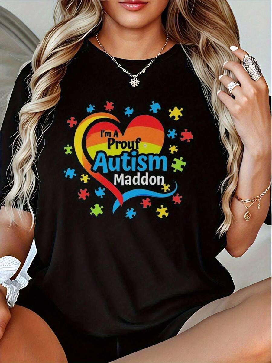 Camiseta Unisex Diseño Orgullosa Mamá de Niños Autistas con Colorido Corazón y Piezas de Rompecabezas Ideal para Mostrar Amor y Apoyo a la Comunidad del Autismo Estilo Casual en Algodón Suave 2023 - Negro - Ver 1