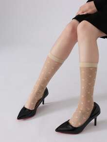 1/2/3/6双装心形印花薄纱中筒袜，轻盈透气，甜美又不失个性，日常及约会皆宜。 - 彩色 - 查看 6