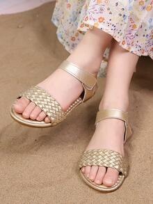 1 Pair Summer New Woven Vamp & Hook And Loop Design Gold Girls Open Toe Flat Sandals, Suitable For 3-15 Years Old Girls To Wear On Beach Vacation, Seaside, Summer Outing, Kindergarten Activities, Parent-Child Visits, Soft Bottom Casual Sandals - Gold - View 1